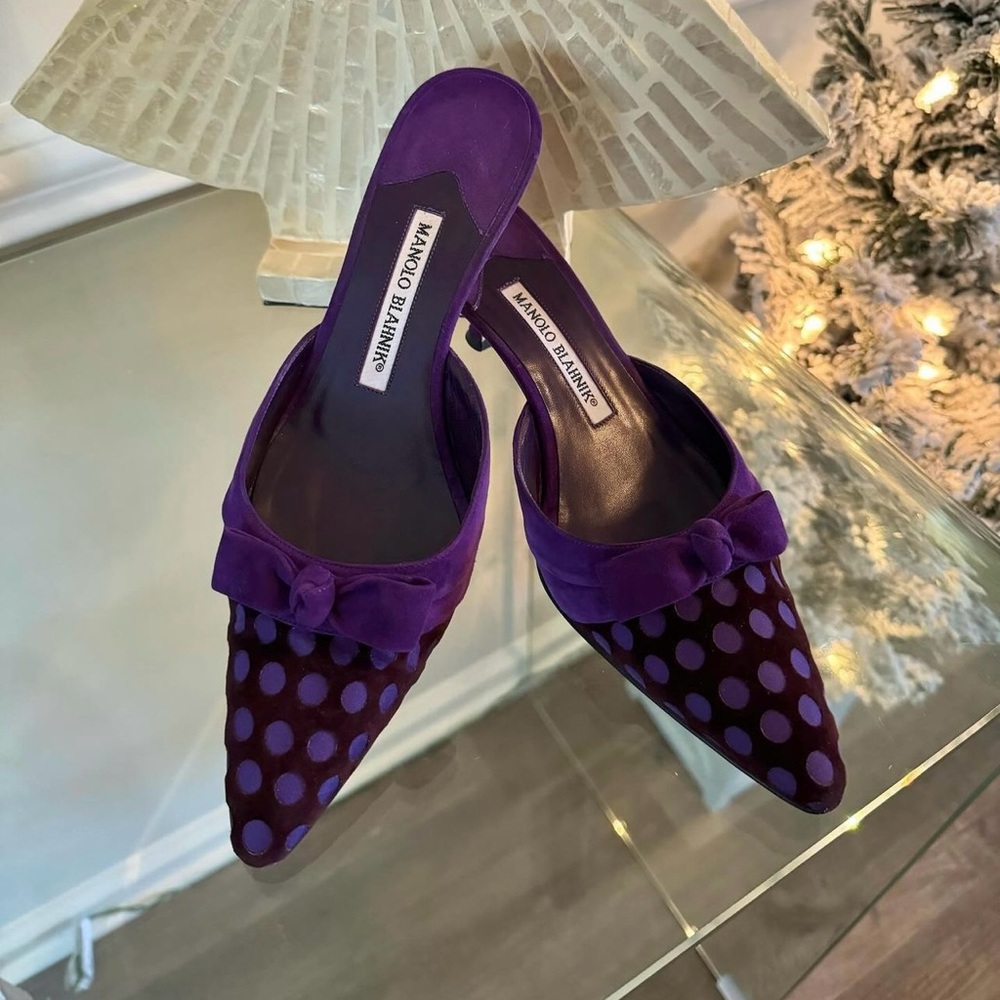 Manolo Blahnik - Purple Polkadot Bow Suede Mules - Picture 3 of 8